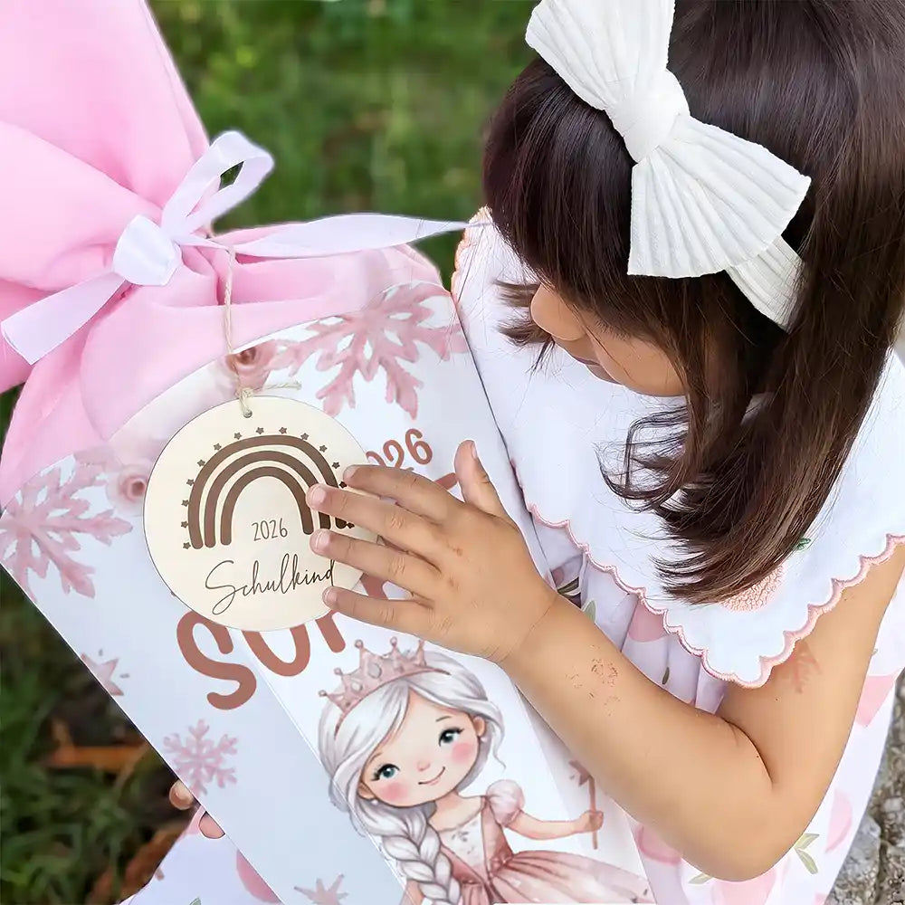 Schultüte personalisiert mit Name Prinzessin Eiswald – Holzanhänger mit Lasergravur und Wunschname