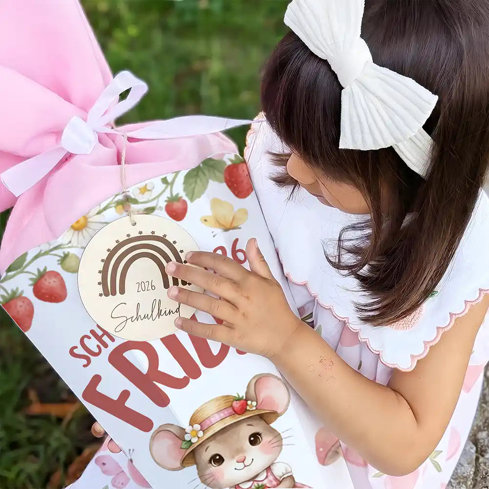 Schultüte personalisiert mit Name Maus mit Erdbeere – Holzanhänger mit Lasergravur und Wunschname