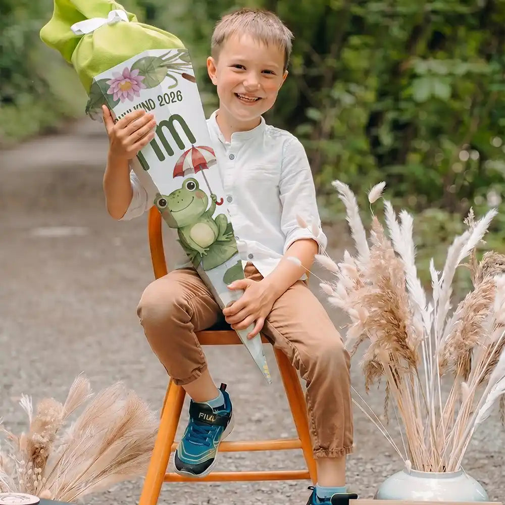 Schultüte personalisiert mit Name Frosch mit Schirm – Junge-Lifestyle zur Einschulung