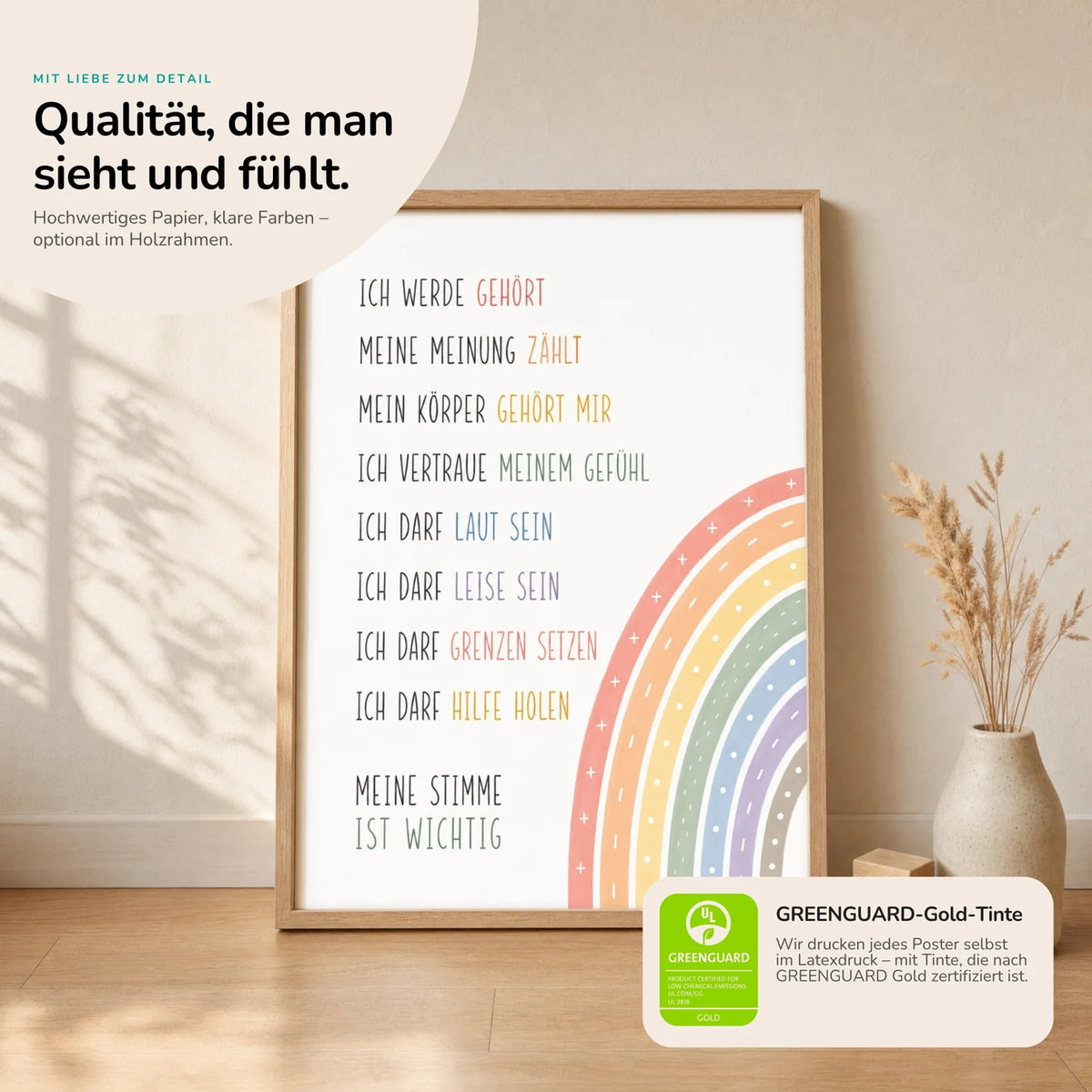 Kinderposter „Minimal Meine Stimme“ im Holzrahmen auf dem Regal – Poster mit Sprüchen fürs Kinderzimmer