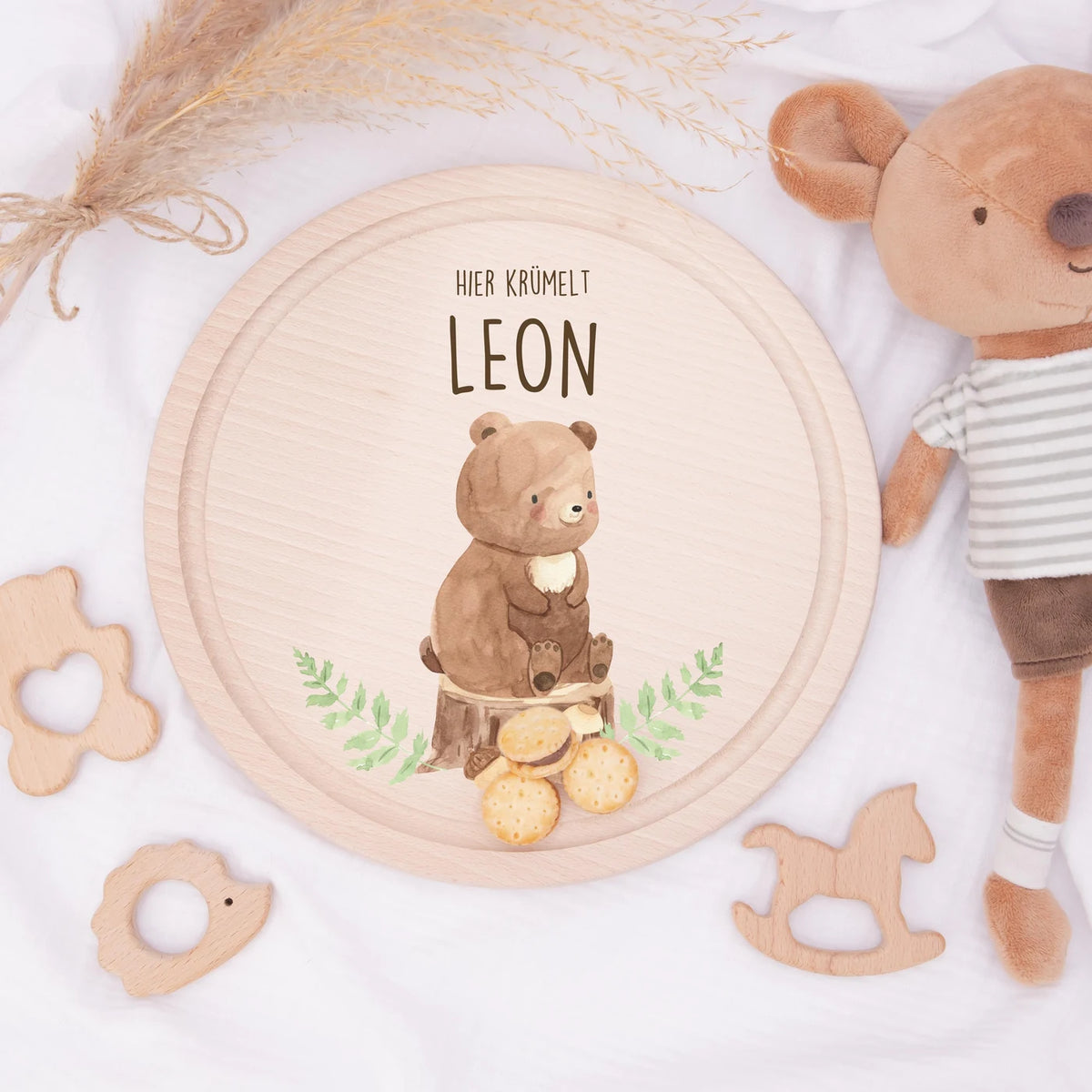Rundes personalisiertes Frühstücksbrettchen Bär mit Namen für Kinder