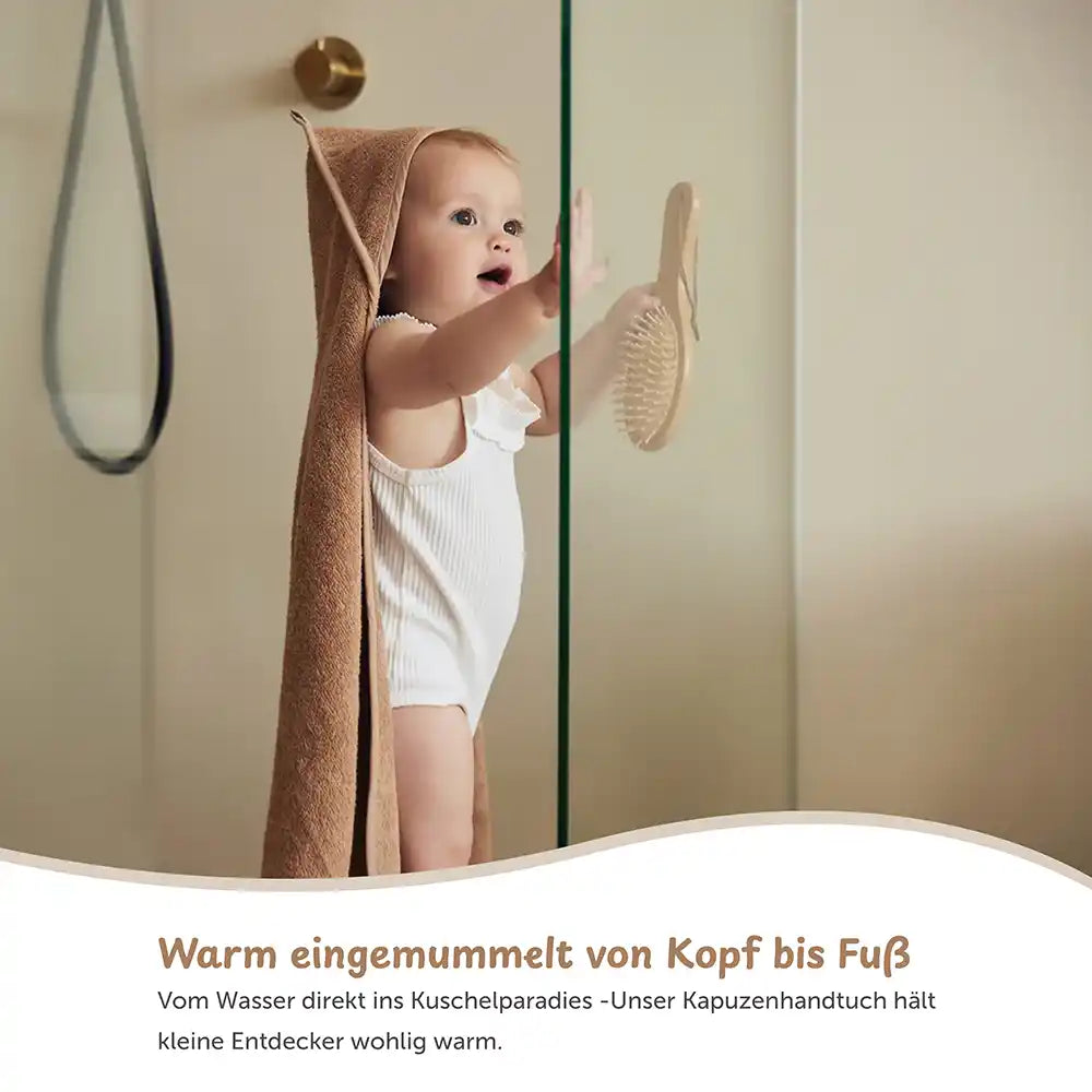Kapuzenhandtuch Baby personalisiert – Nougat, warmes Kapuzenhandtuch für Babys nach dem Baden, eingemummelt von Kopf bis Fuß