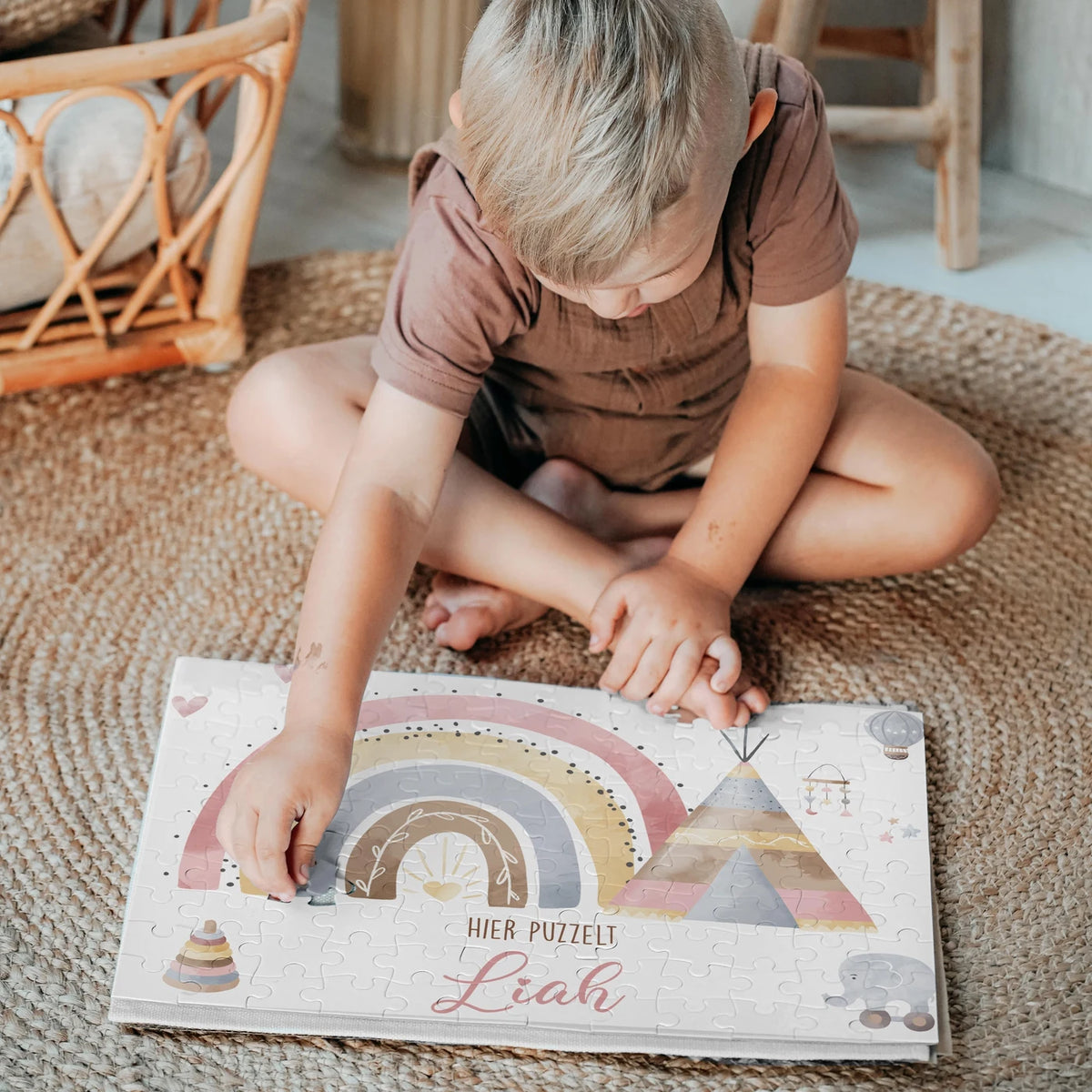 Kinderpuzzle personalisiert mit Namen - Regenbogen Tipi