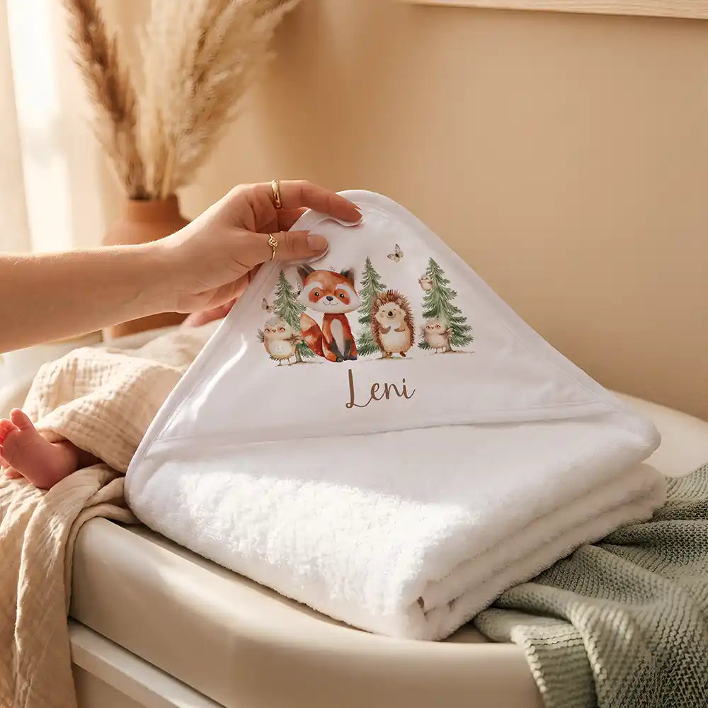 Personalisiertes Kapuzenhandtuch Baby Waldfreunde Tannen â Detail der bedruckbaren Kapuze