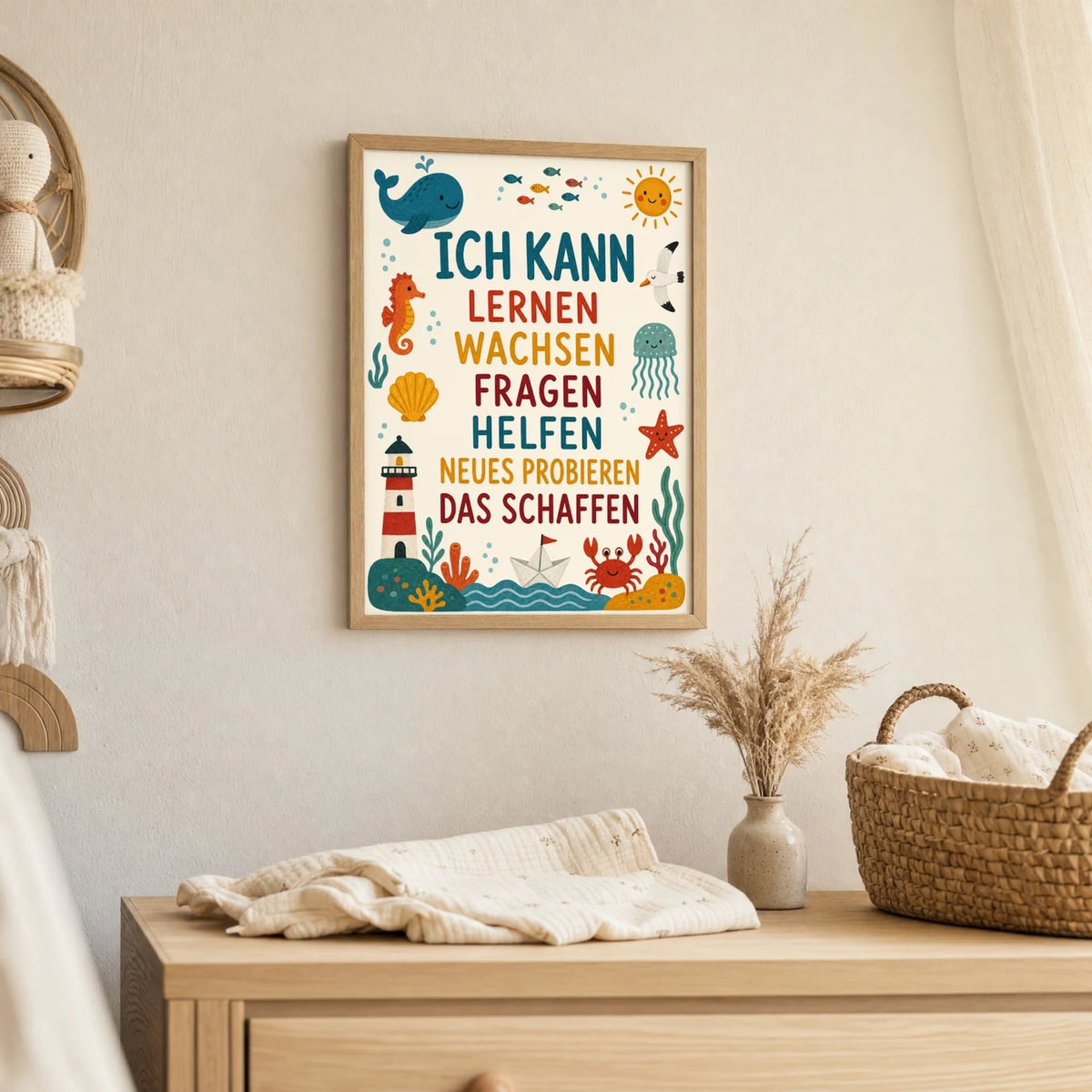 Wandbild Kinderzimmer: Affirmationsposter âMeer Ich kann lernenâ im Holzrahmen ĂŒber der Kommode