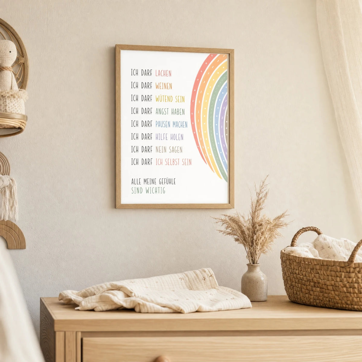 Wandbild Kinderzimmer: Affirmationsposter âMinimal Ich darfâ im Holzrahmen ĂŒber der Kommode