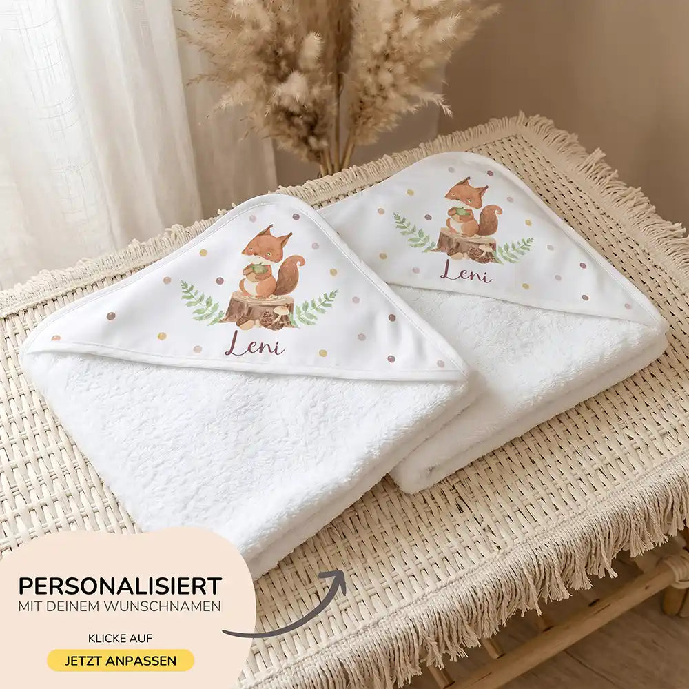 Personalisiertes Kapuzenhandtuch Baby Eichhörnchen Eichel – 500 g/qm Baumwoll-Frottee Detail