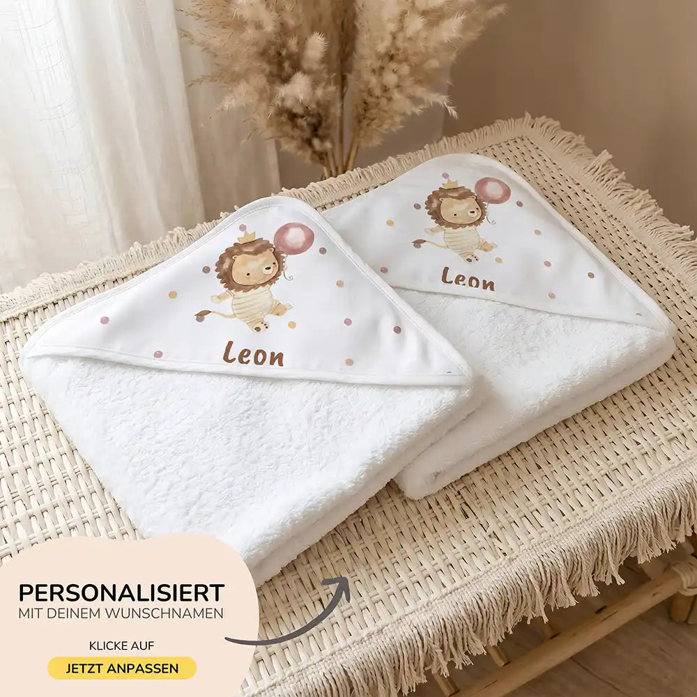 Personalisiertes Kapuzenhandtuch Baby Löwe Geburtstag â 500 g/qm Baumwoll-Frottee Detail