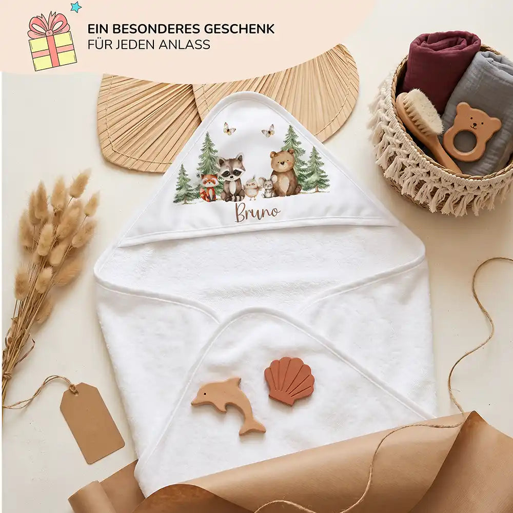 Personalisiertes Kapuzenhandtuch Baby Waldfreunde Bande â Geschenk-Komposition Boho-Flatlay