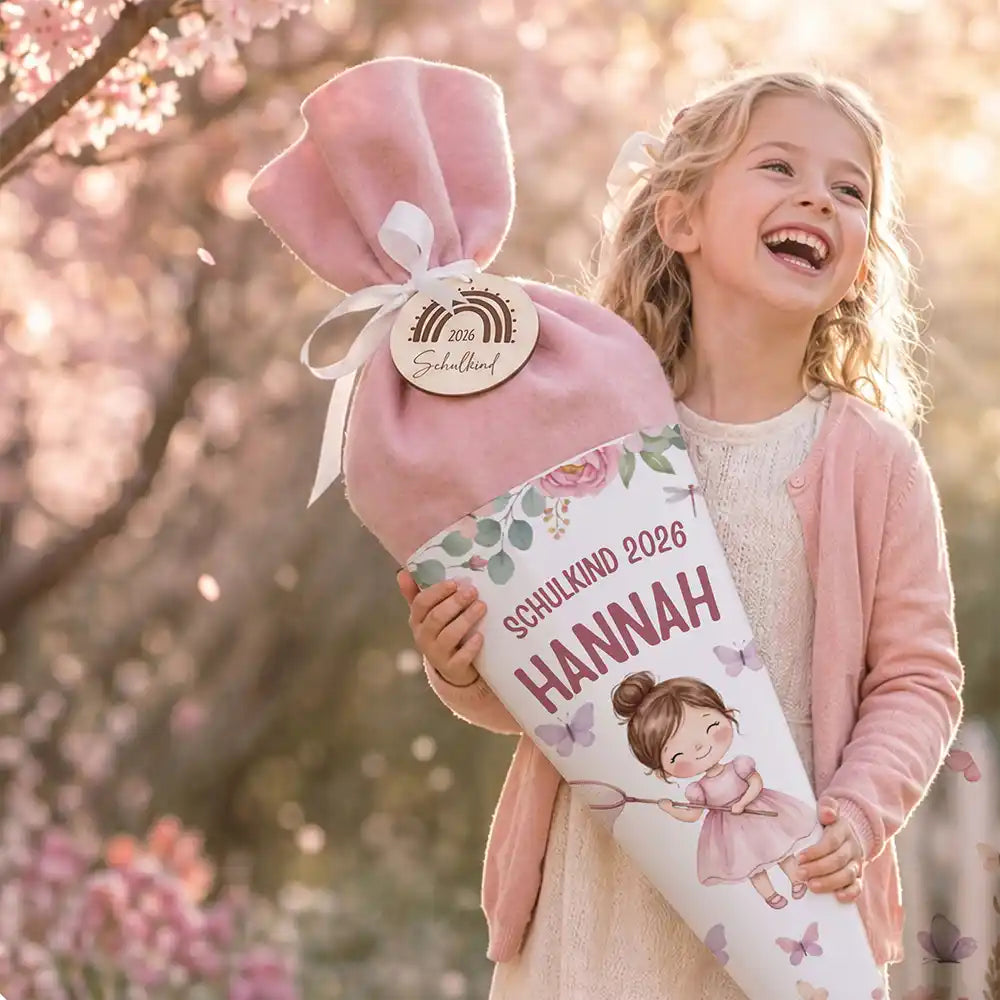 Schultüte personalisiert mit Name Mädchen Schmetterlinge – Mädchen-Lifestyle unter Kirschblüten