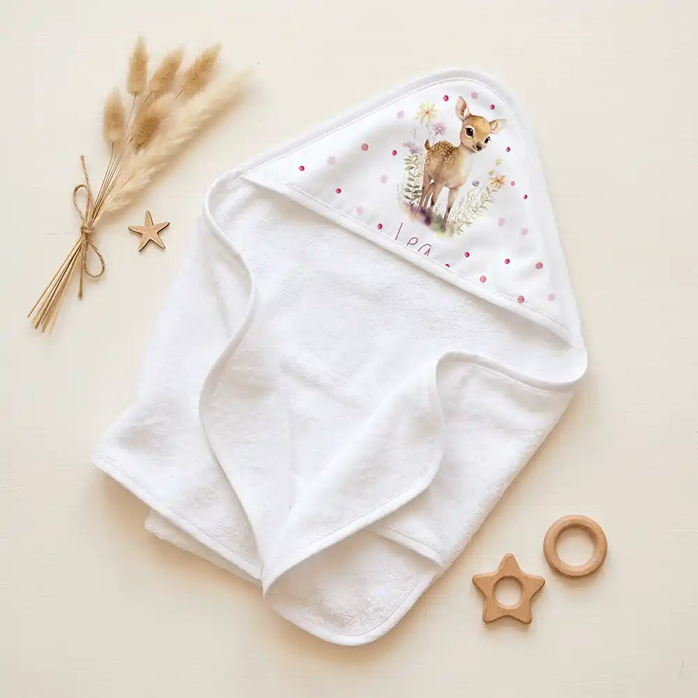 Personalisiertes Kapuzenhandtuch Baby Reh Wiese – Set für Zwillinge im Rattan-Look