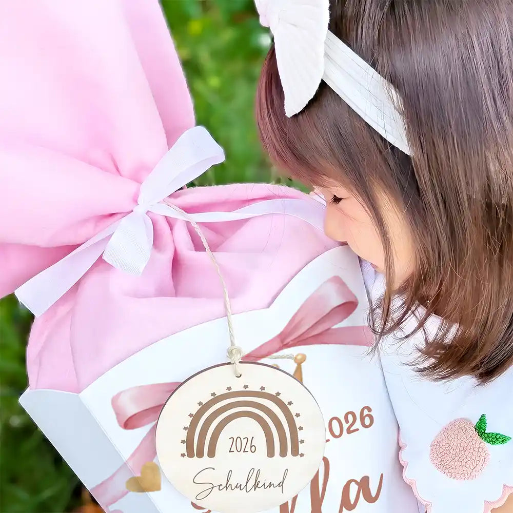 Schultüte personalisiert mit Name Katze mit Krone – Schleifen-Detail mit Filz und Holzanhänger