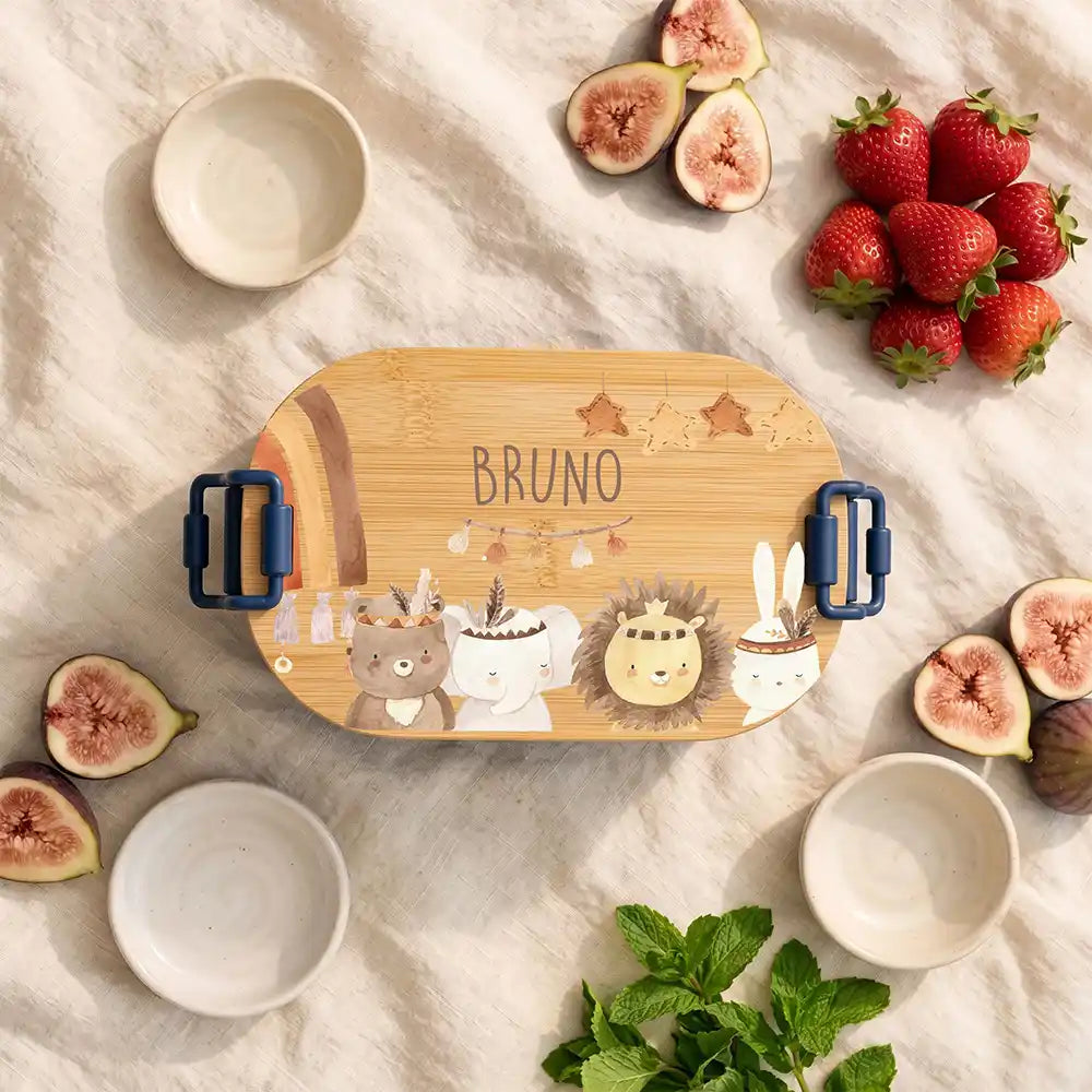 Brotdose Kinder personalisiert Safari Boho, Hauptbild navy in der Kita mit Wunschname
