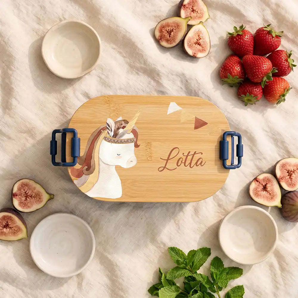 Brotdose Kinder personalisiert Einhorn Boho, Hauptbild navy in der Kita mit Wunschname