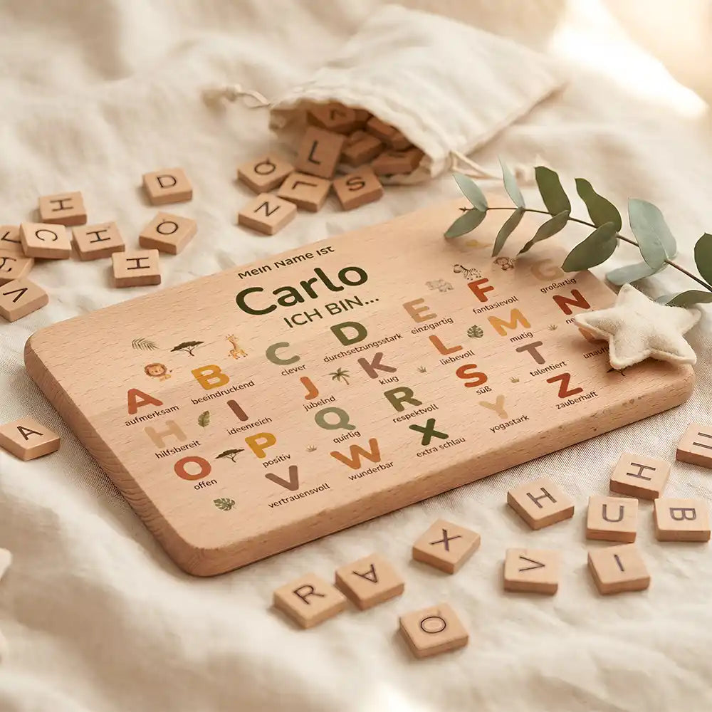 ABC Brettchen Kinder personalisiert Sterne klassisch – ABC-Buchstaben Detail