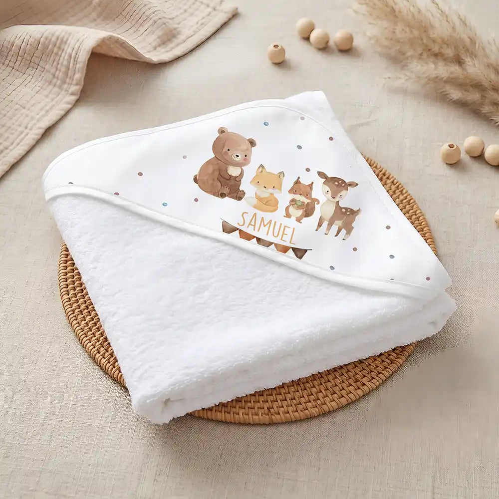 Kidsmood Familienbetrieb Hamburg â Personalisiertes Kapuzenhandtuch Baby Waldtiere Wimpel