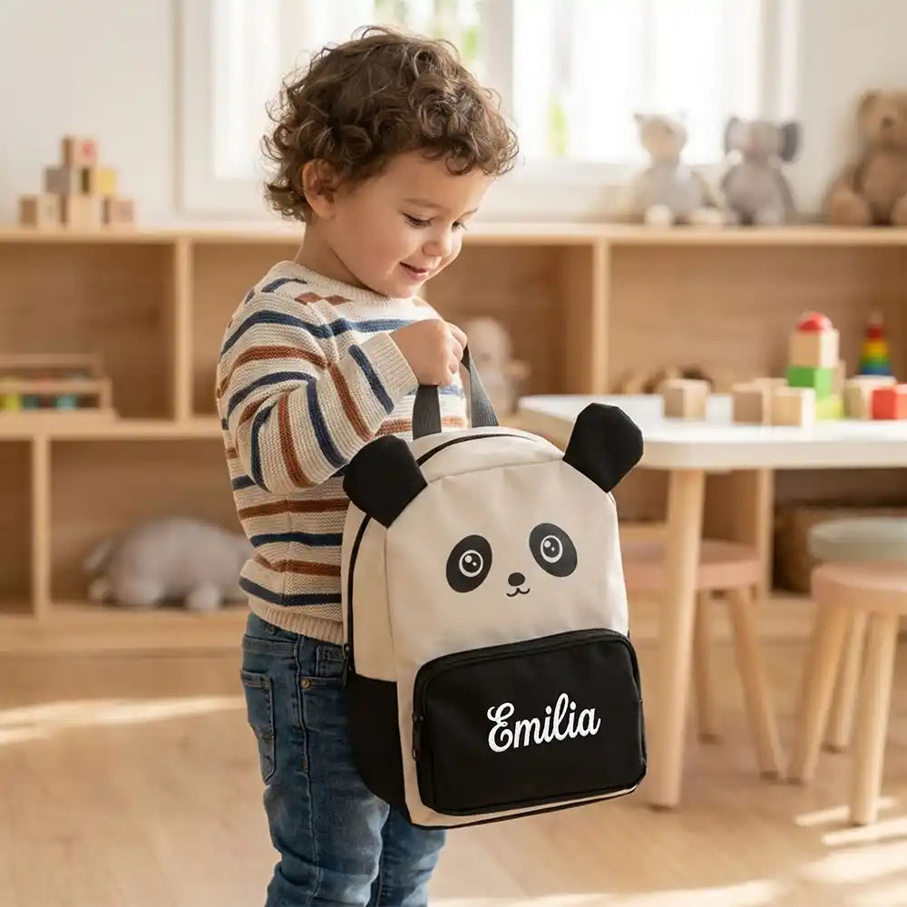 Personalisierter Kinderrucksack Panda, praktische Außentasche für Kita und Schule