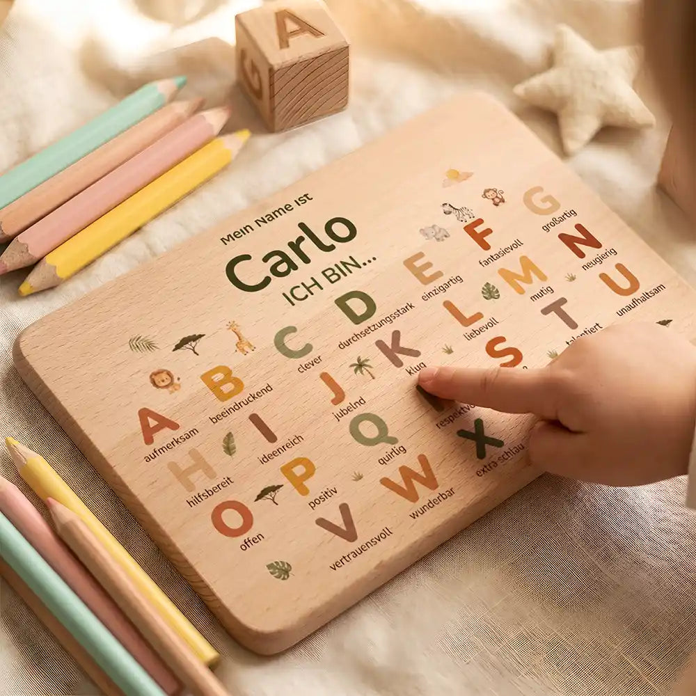 ABC Brettchen Kinder personalisiert Sterne klassisch – Lifestyle in der Kinderhand