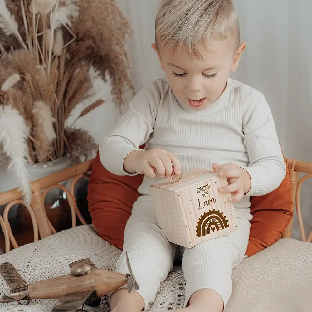 Spardose Kinder, Sparschwein personalisiert - Regenbogen mit Herz