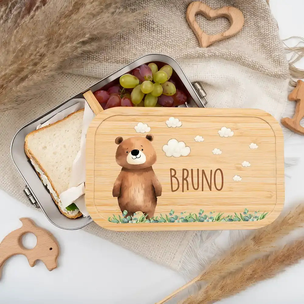 personalisierte brotdose mit bär auf der wiese design
