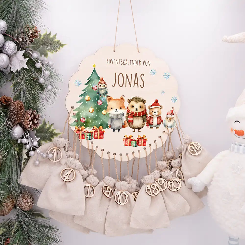 Personalisierter runder Adventskalender Kinder aus Holz - Winterwunderland