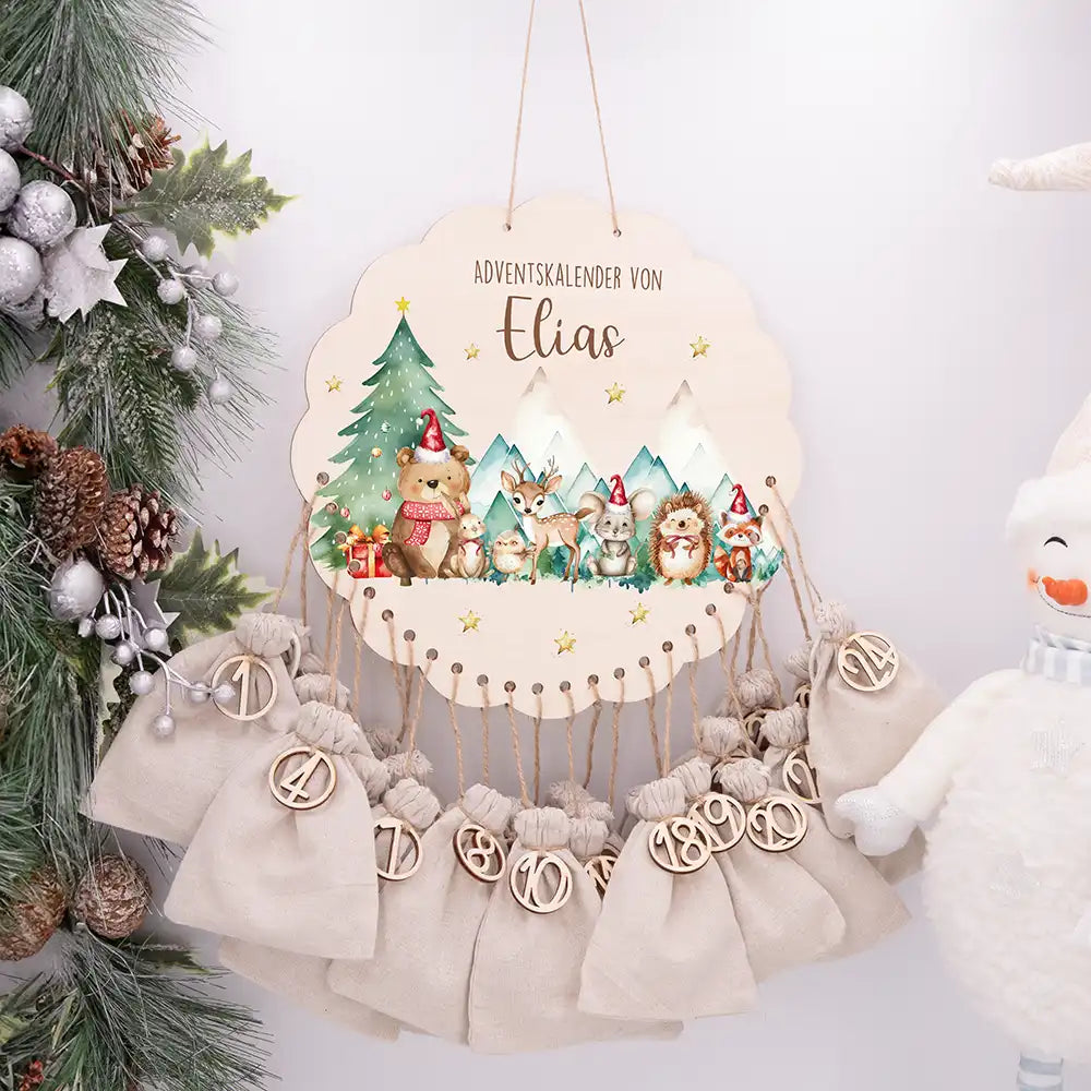 Personalisierter runder Adventskalender Kinder aus Holz - Winterwald & seine Bewohner
