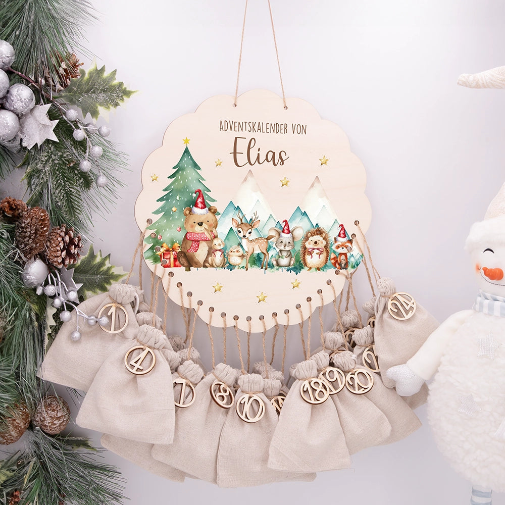 Personalisierter runder Adventskalender Kinder aus Holz - Winterwald & seine Bewohner