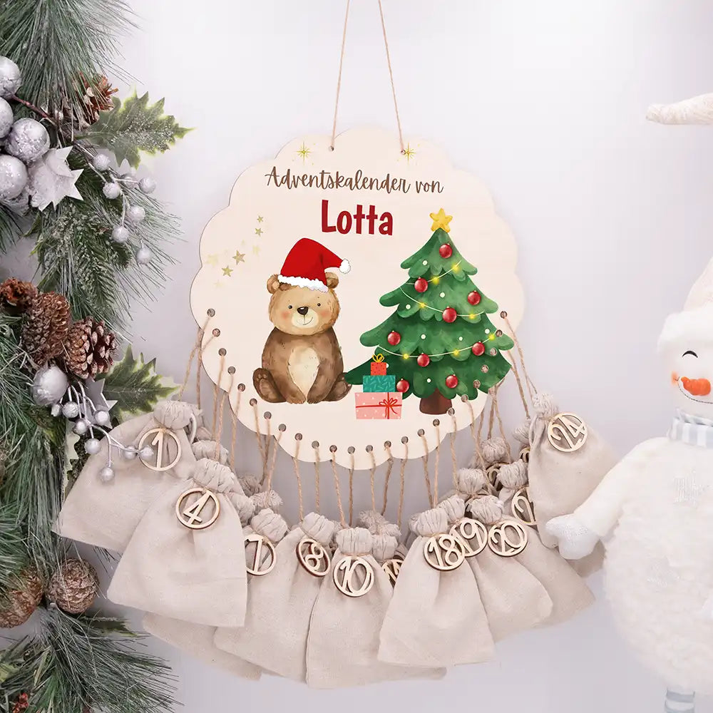 Personalisierter runder Adventskalender Kinder aus Holz - Weihnachtsbär