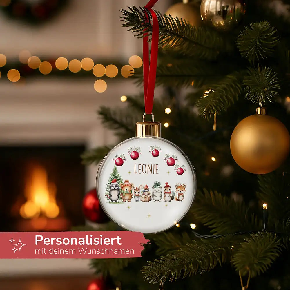 Weihnachtskugel personalisiert mit Namen - Niedliche Frostfreunde im Zauberwald