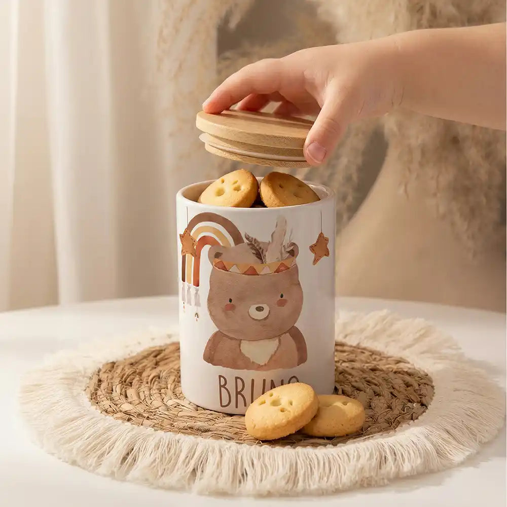 Personalisierte Keksdose Boho-BĂ€r als ZahnbĂŒrsten- & Stiftehalter (2-in-1)
