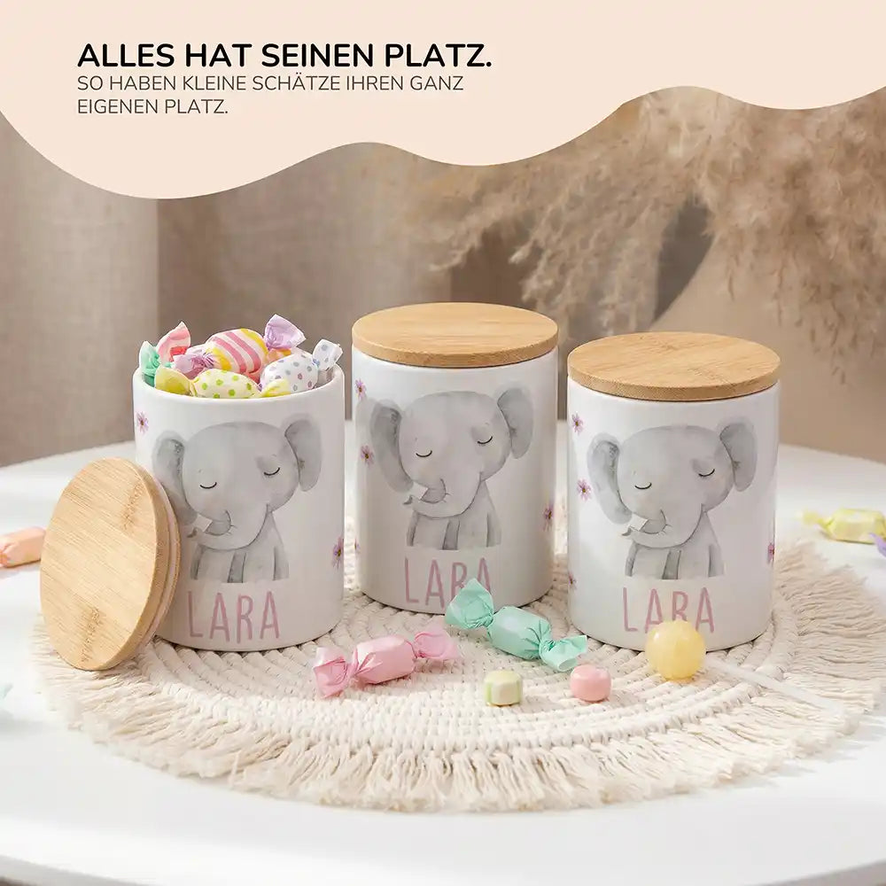 Lifestyle: Personalisierte Keksdose Elefant Blumen im Kinderzimmer