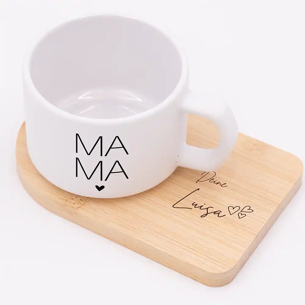 Muttertagsgeschenk Keramikbecher MAMA Großbuchstaben – matter Keramikbecher personalisiert mit Bambus-Untersetzer Gravur