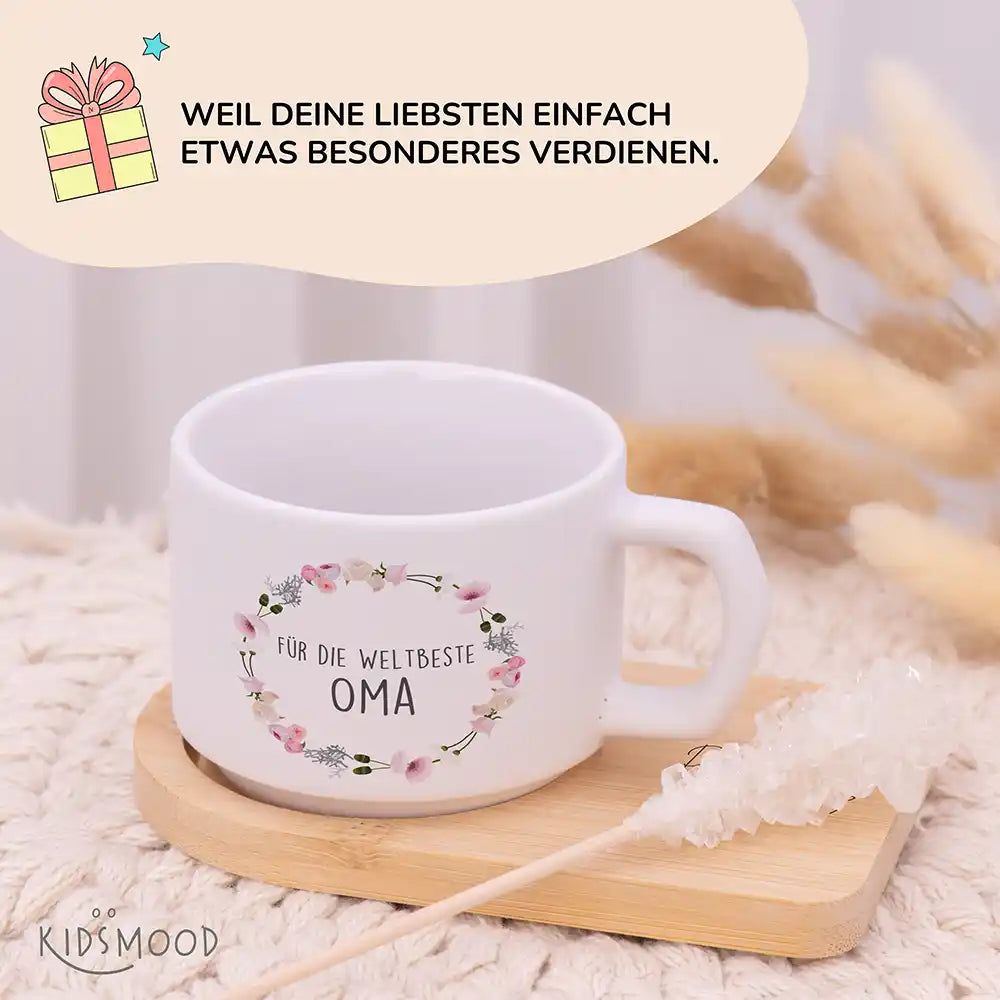 Keramiktasse made in Hamburg Blumenkranz Weltbeste Oma – Bambus-Untersetzer personalisiert