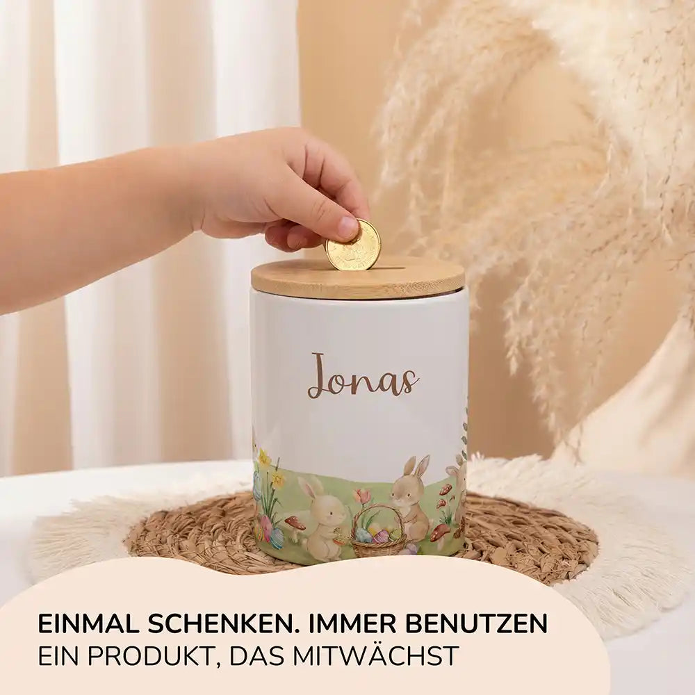 Personalisierte Spardose Ostern Frühlingswiese – Keramik & Bambus mit Wunschname