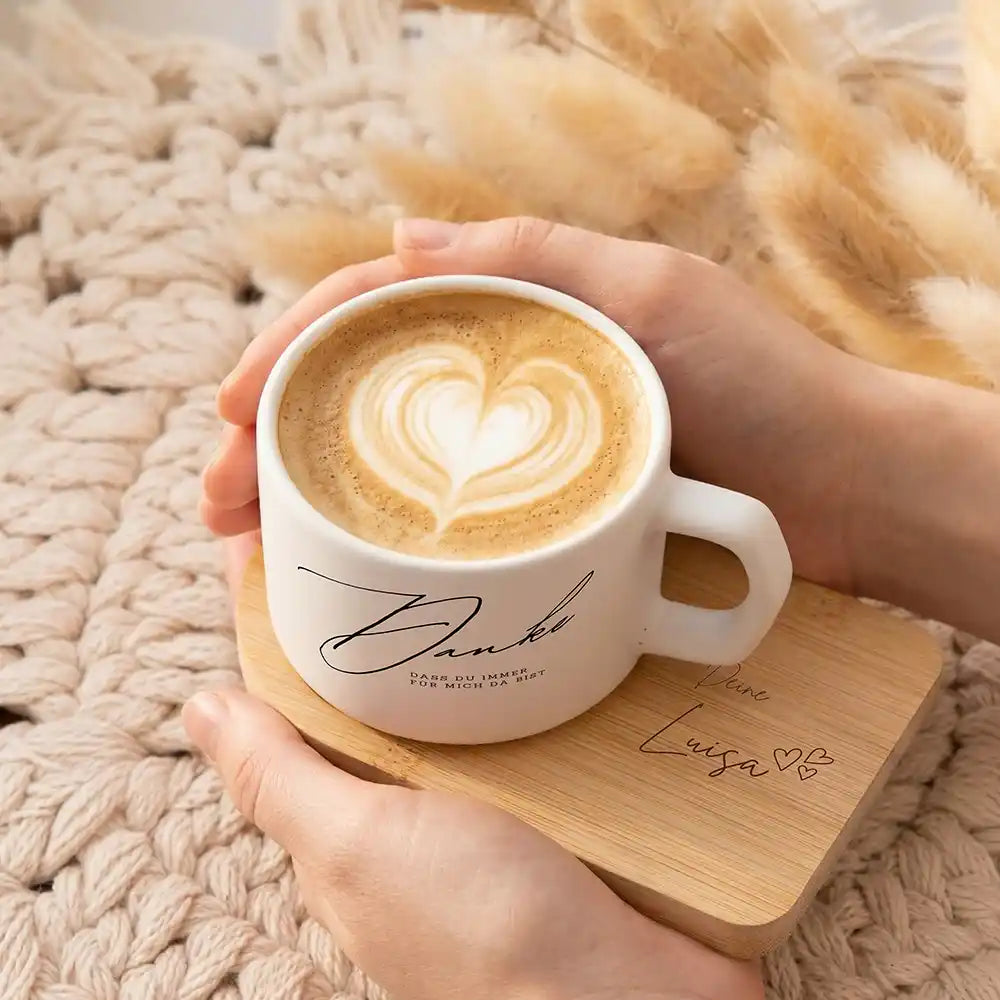 Muttertagsgeschenk personalisiert – Keramiktasse Danke – immer für mich da mit Bambus-Untersetzer