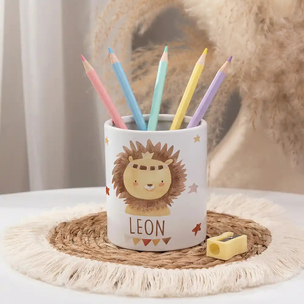 Personalisierter Stiftehalter Löwe Boho - personalisiert mit Wunschname