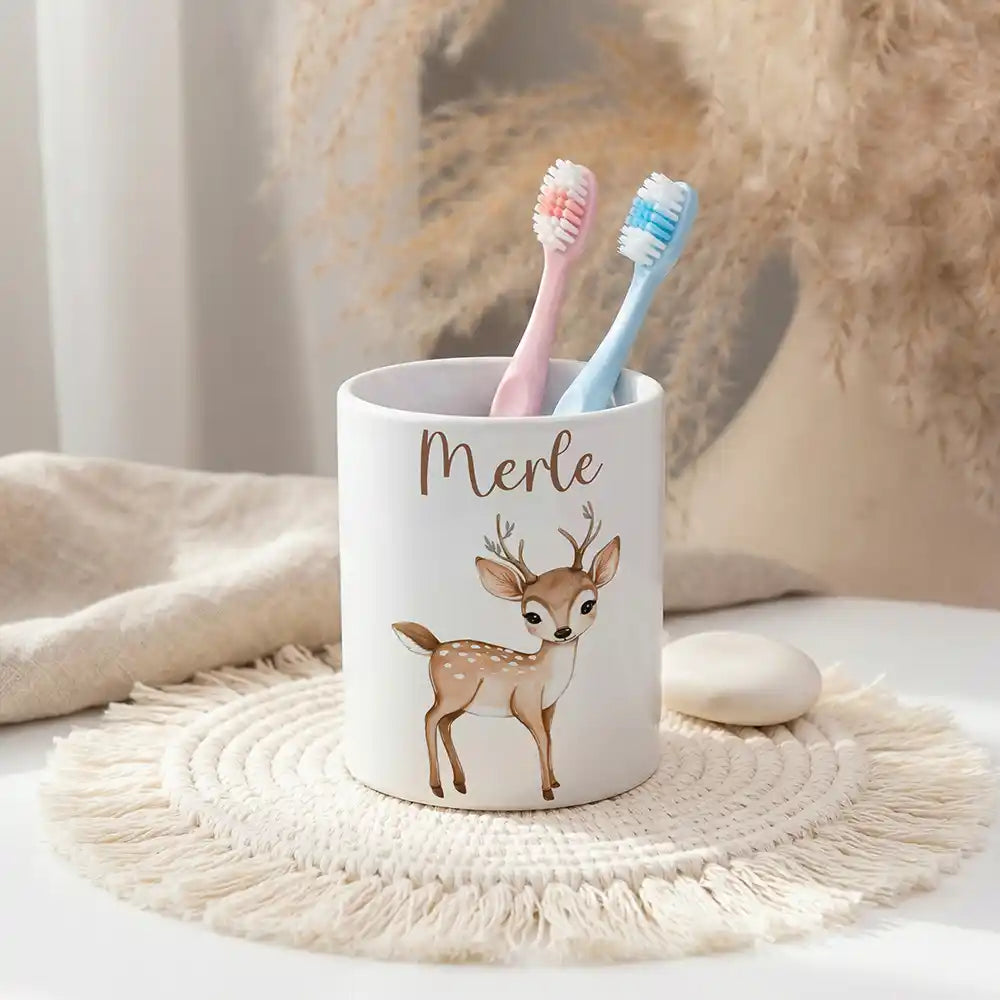 Personalisierter Stiftehalter Rehkitz Bambi - Ordnung am Kinderschreibtisch
