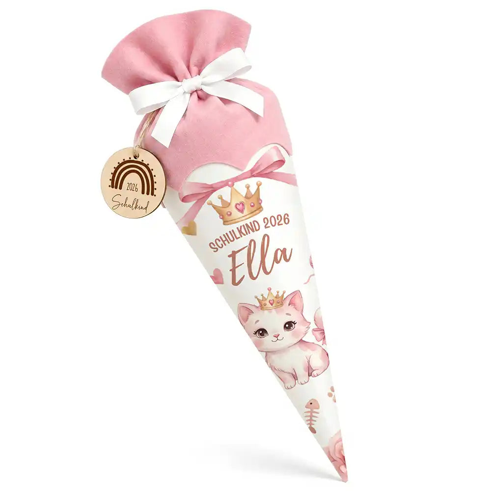 Schultüte personalisiert mit Name Katze mit Krone – Hauptbild mit Holzanhänger und rosa Filzverschluss