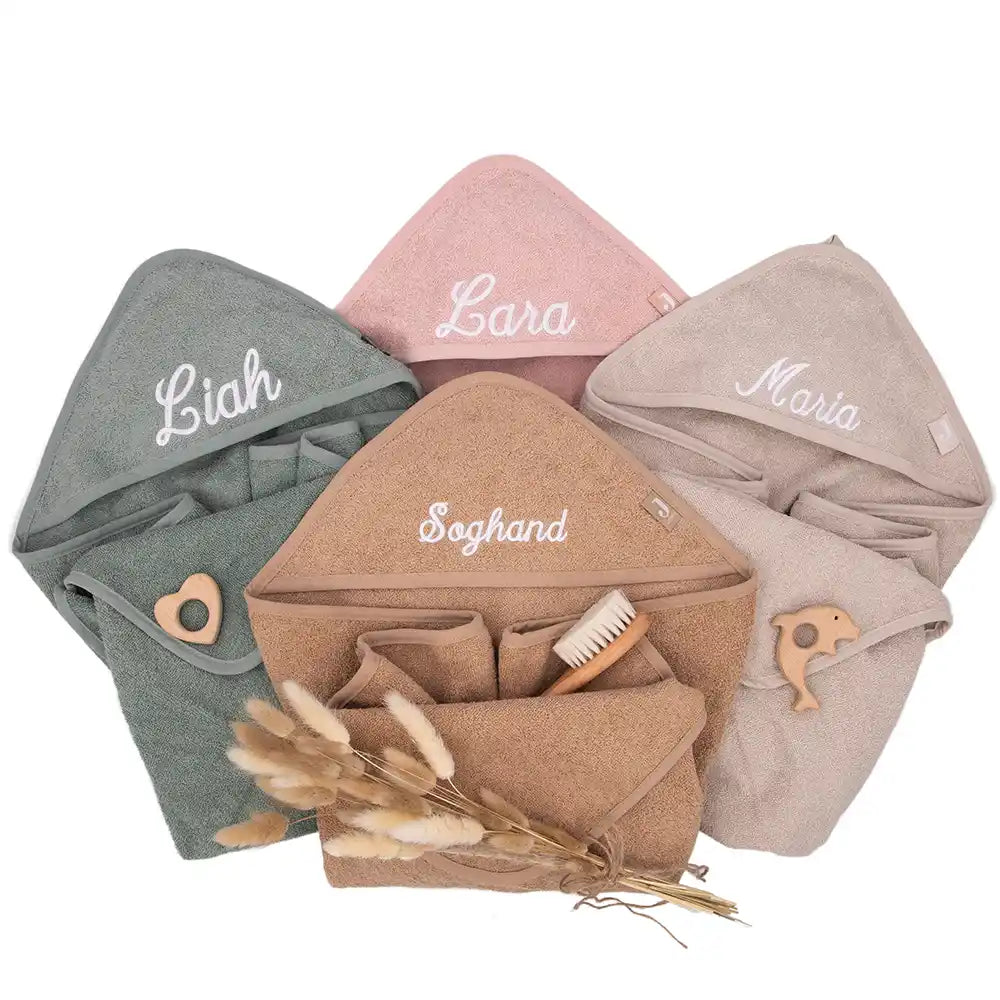 Kapuzenhandtuch Baby personalisiert – Nougat, mit Kapuze und Namen, weiches Frottee für warme Badestunden