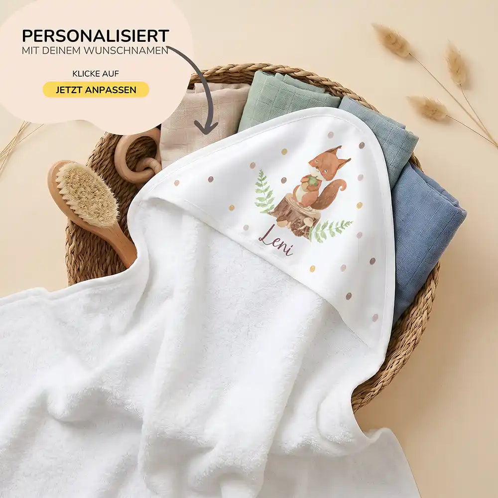 Personalisiertes Kapuzenhandtuch Baby Eichhörnchen Eichel – 80×80 cm Frottee mit Wunschname