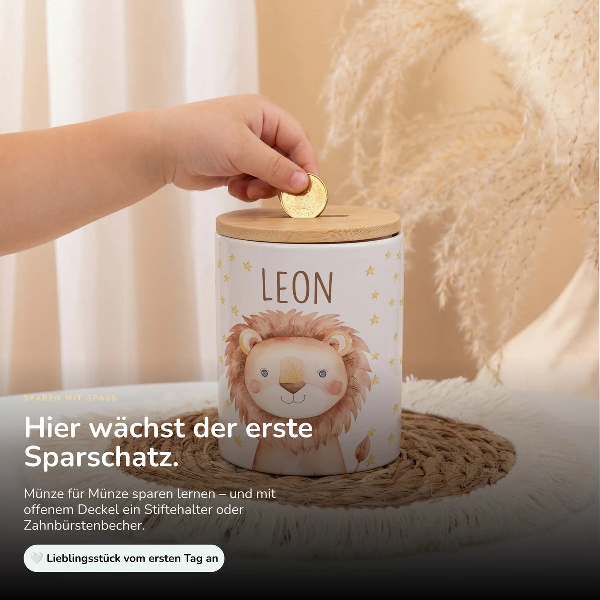 Personalisierte Spardose Löwe Sterne – Keramik & Bambus mit Wunschname