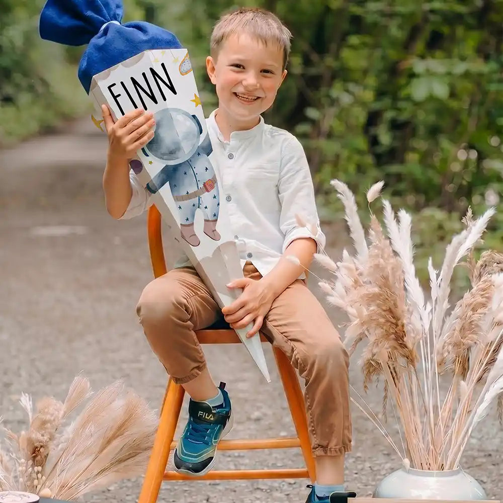 Schultüte personalisiert mit Name Astronaut – Junge-Lifestyle zur Einschulung