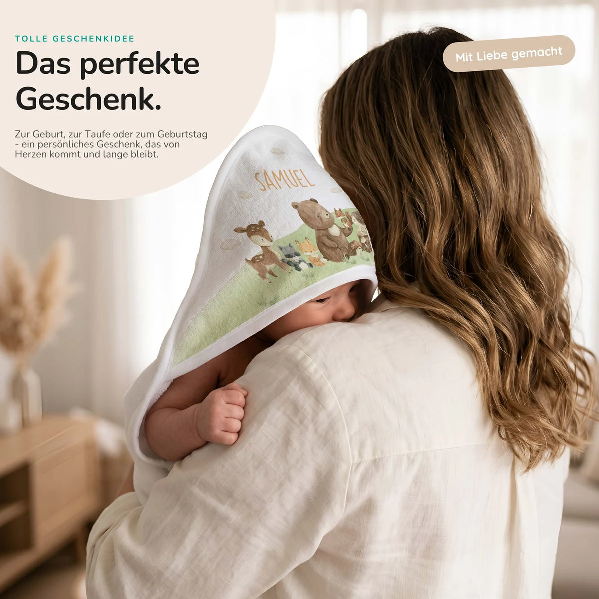 Personalisiertes Kapuzenhandtuch Baby – Waldfreunde Hügel