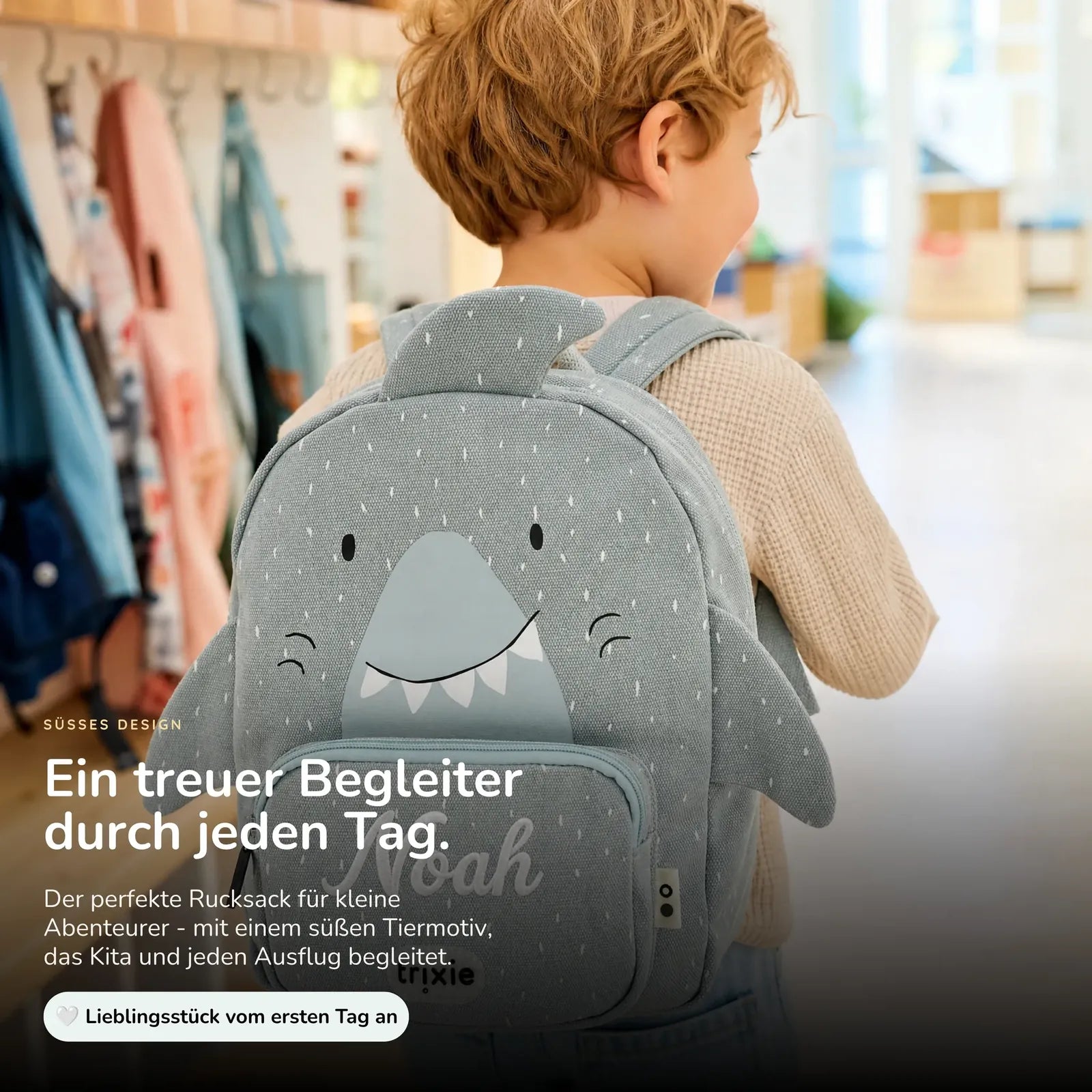 Trixie Kindergartenrucksack Hai, Name mit weißen Stickfäden bestickt