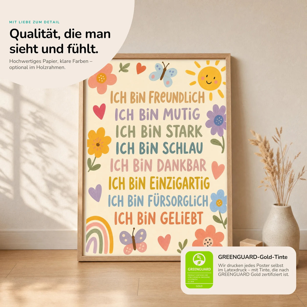 Kinderposter „Blumenwiese Ich bin freundlich“ im Holzrahmen auf dem Regal – Poster mit Sprüchen fürs Kinderzimmer