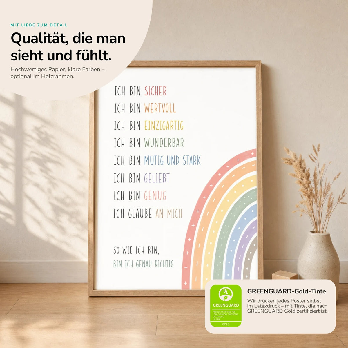 Kinderposter „Minimal Ich bin“ im Holzrahmen auf dem Regal – Poster mit Sprüchen fürs Kinderzimmer