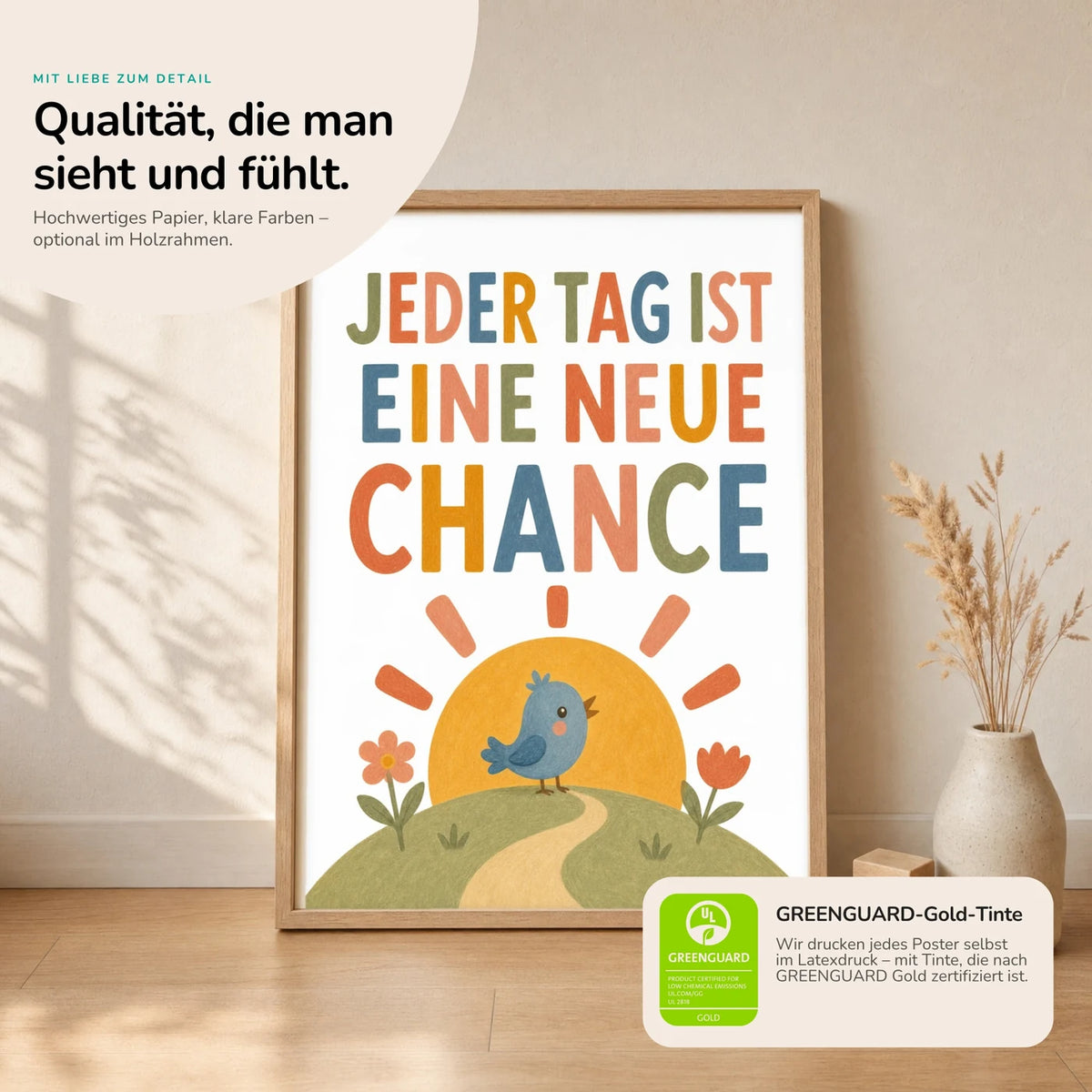 Kinderposter „Vogel Jeder Tag neue Chance“ im Holzrahmen auf dem Regal – Poster mit Sprüchen fürs Kinderzimmer