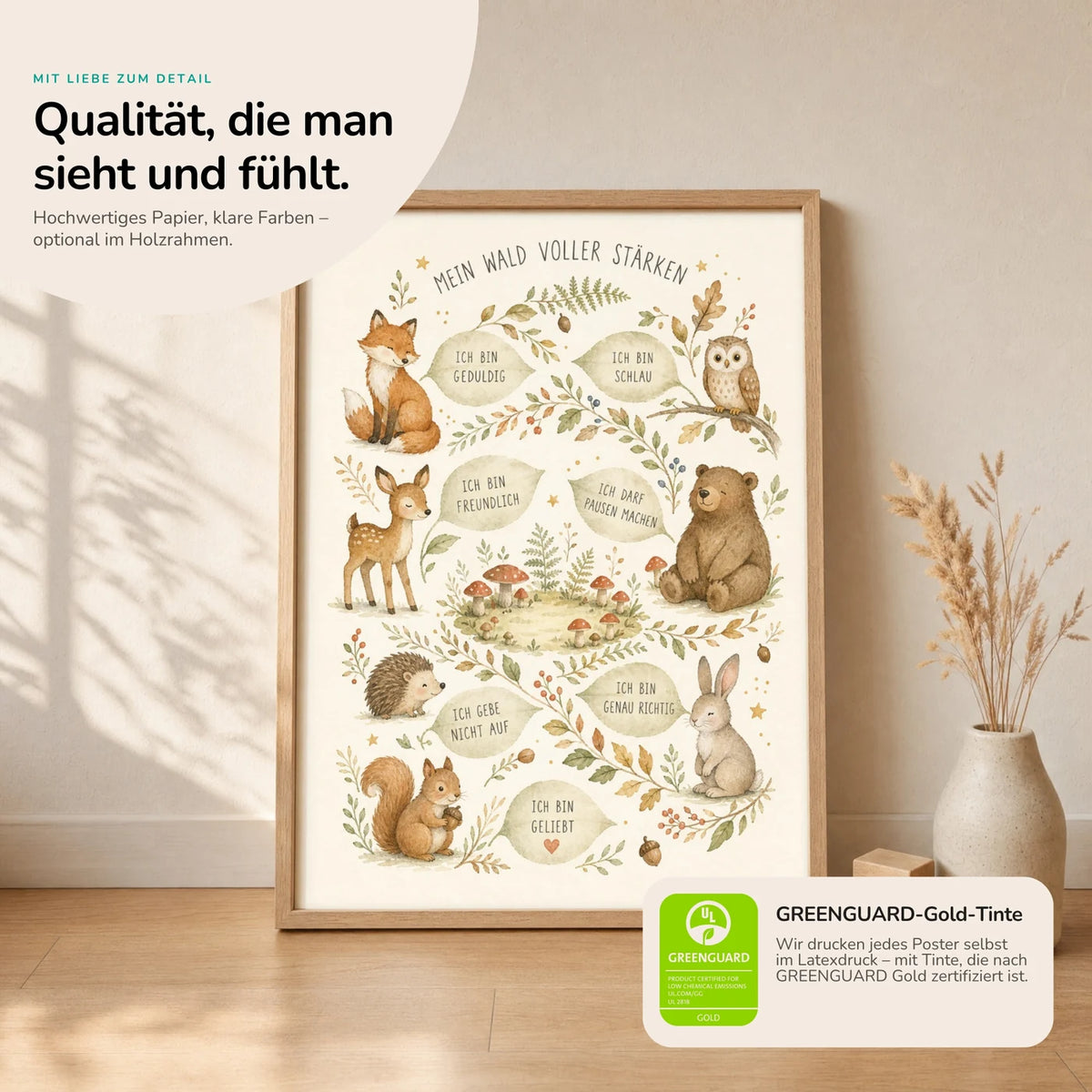 Kinderposter „Wald voller Stärken“ im Holzrahmen auf dem Regal – Poster mit Sprüchen fürs Kinderzimmer