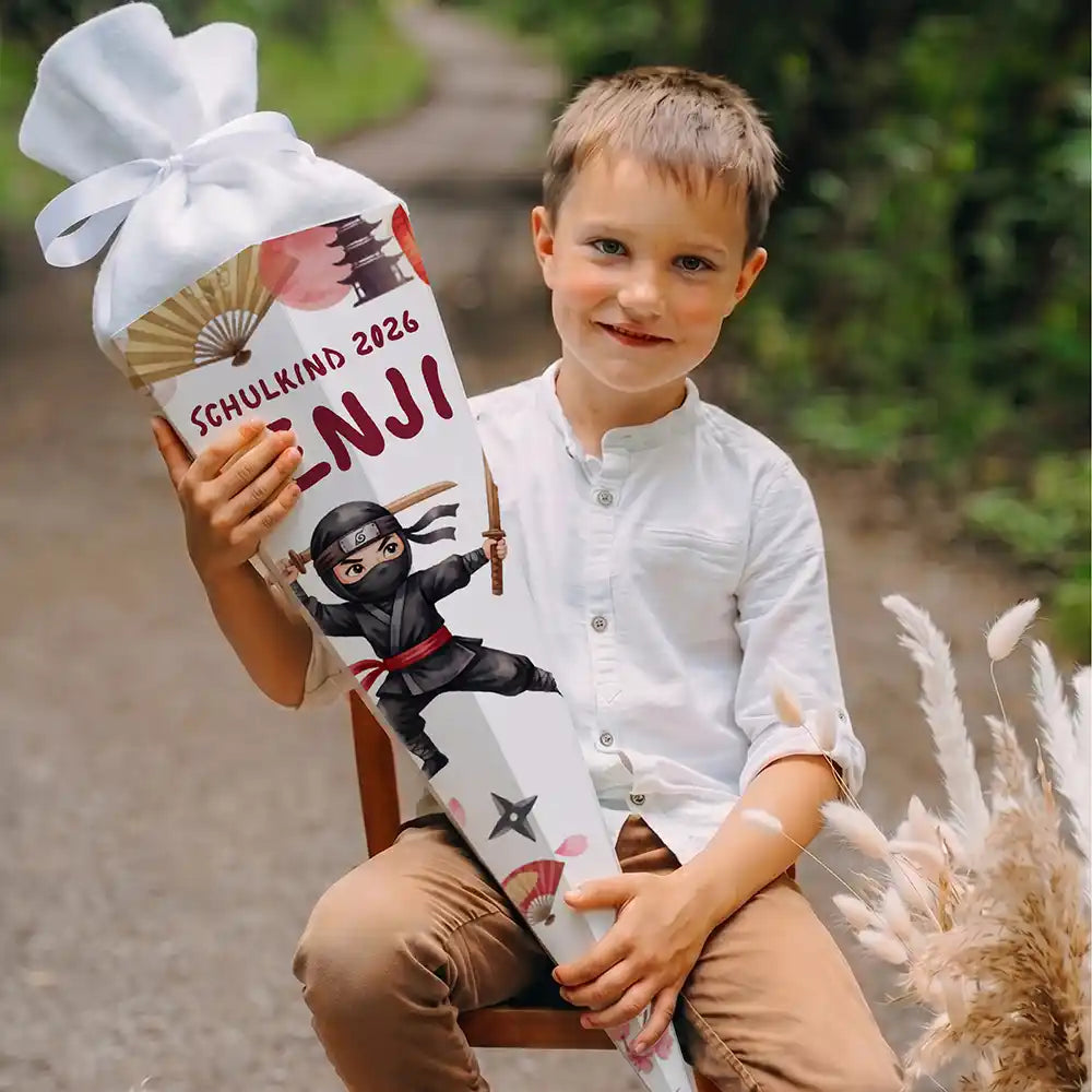 Schultüte personalisiert mit Name Ninja Japan – Junge-Lifestyle am Waldweg
