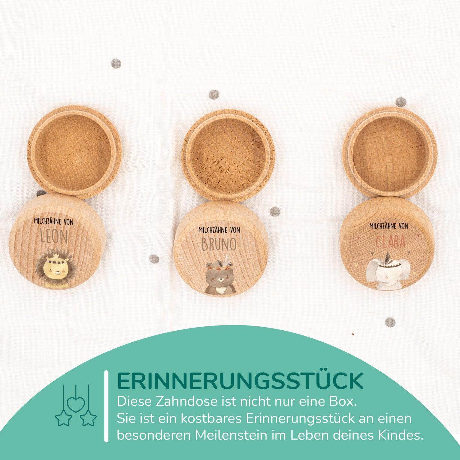 Personalisierte Zahndosen aus Holz für Kinder, mit Namen und süßen Tiermotiven, ideales Erinnerungsstück.